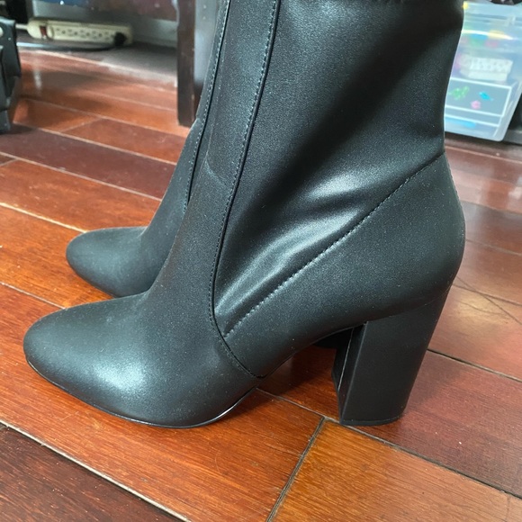 ALDO - black leather boots 8.5 - Picture 2 of 7